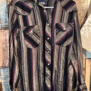 Wrangler Men's Multicolor Striped Button Down Shirt